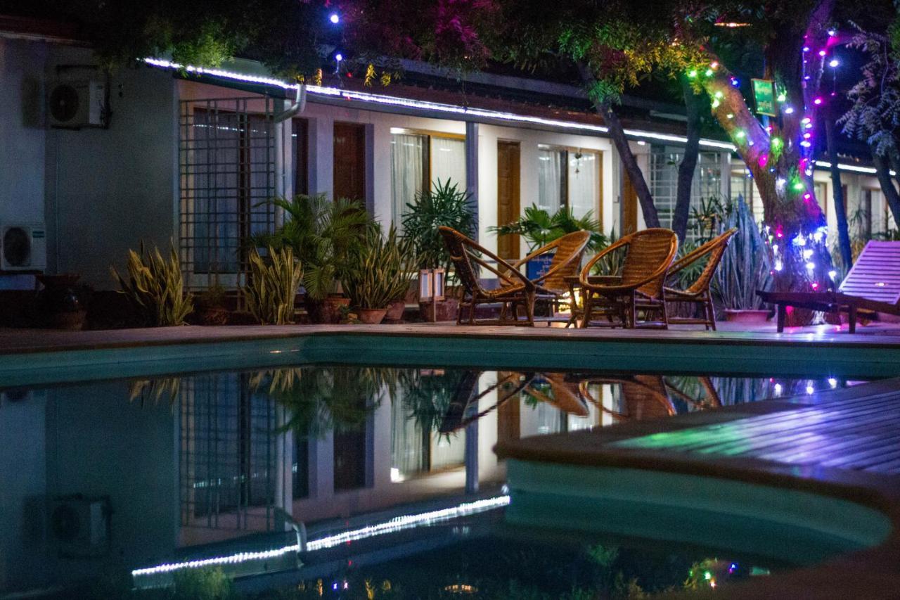 Lawkanat Hotel باغان المظهر الخارجي الصورة